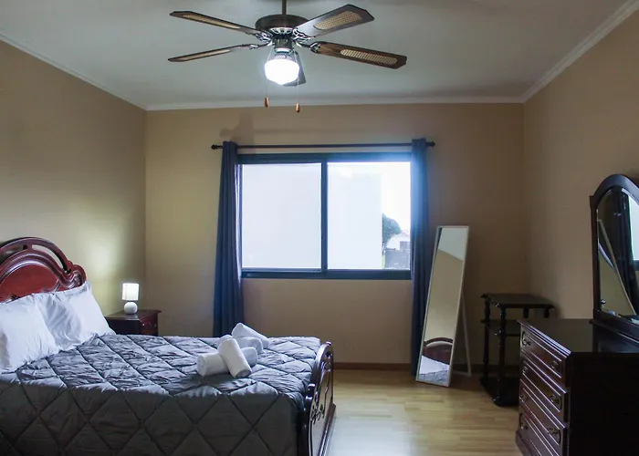 Waterfall House Faial da Terra