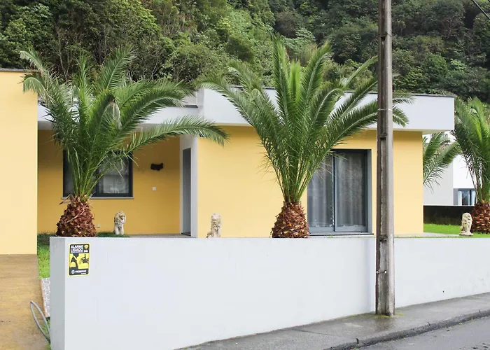 Waterfall House Holiday home Faial da Terra