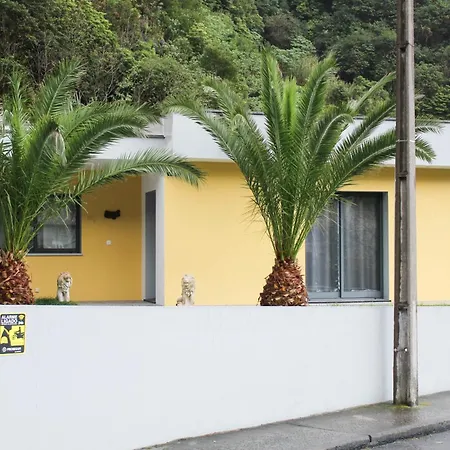Waterfall House Сasa de vacaciones Faial da Terra