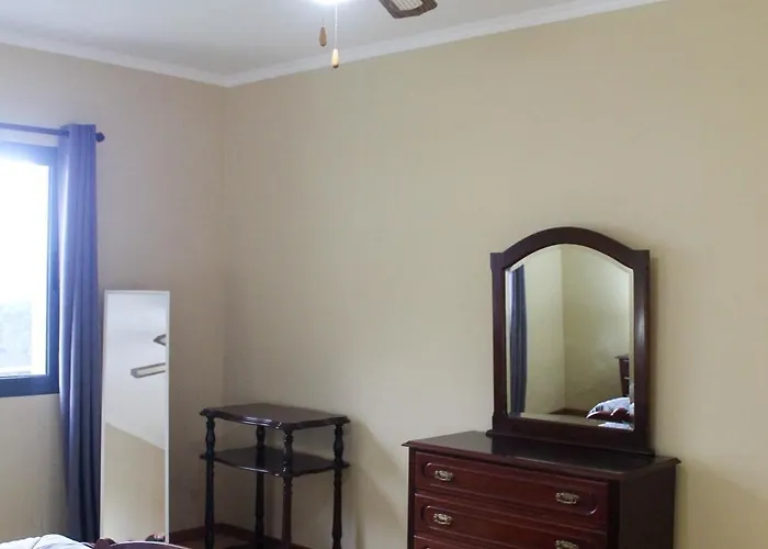 Waterfall House * Faial da Terra