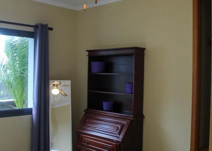 Waterfall House בית נופש